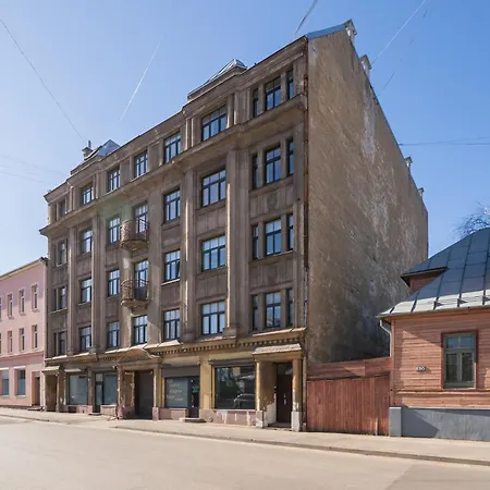 Apartment Large 3br With Balcony 5 Min To Old Town By Tram Riga