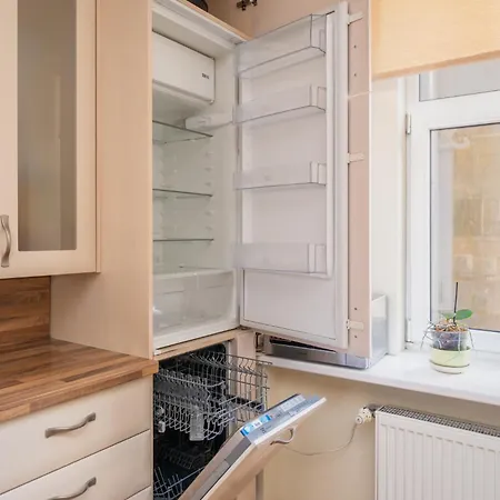 Apartment Large 3br With Balcony 5 Min To Old Town By Tram