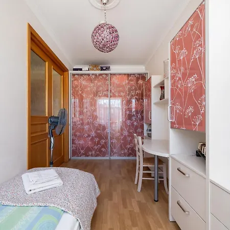 Apartment Large 3br With Balcony 5 Min To Old Town By Tram Riga