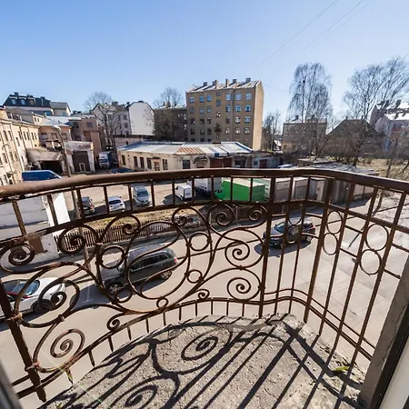 Apartment Large 3br With Balcony 5 Min To Old Town By Tram