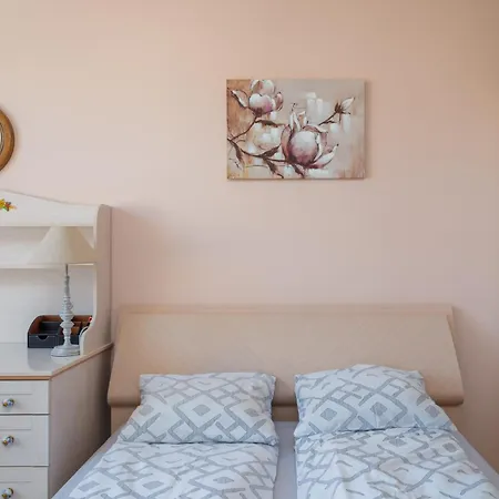 Apartment Large 3br With Balcony 5 Min To Old Town By Tram